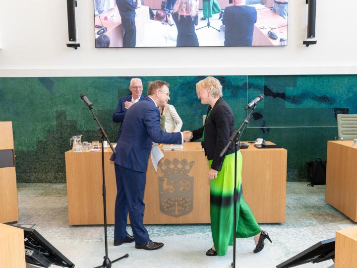 Foto's installatie Erica van Lente